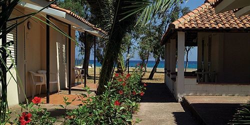 Villaggio Simenzaru Mongiove Екстериор снимка